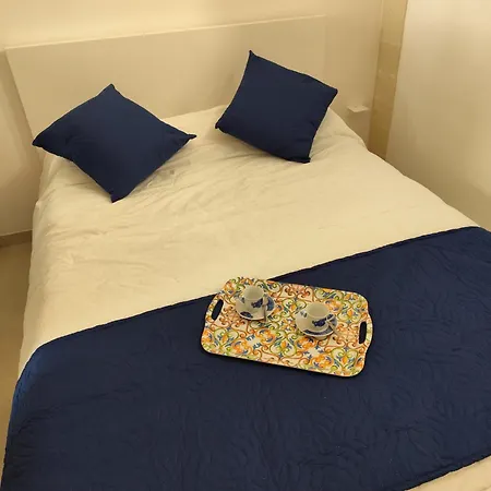 Apartamento La Casaredda Guesthouse, 69-71 Grottaglie