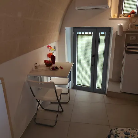 La Casaredda Guesthouse, 69-71 *