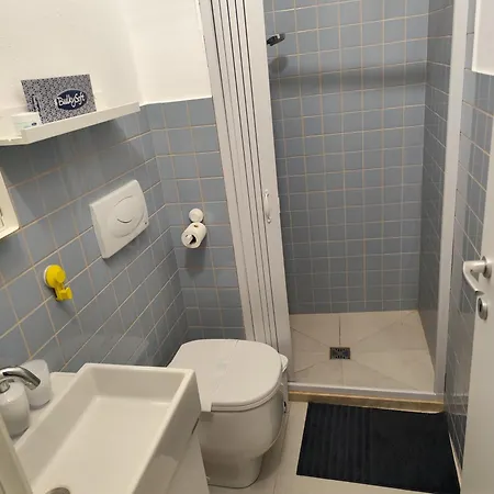 La Casaredda Guesthouse, 69-71 *